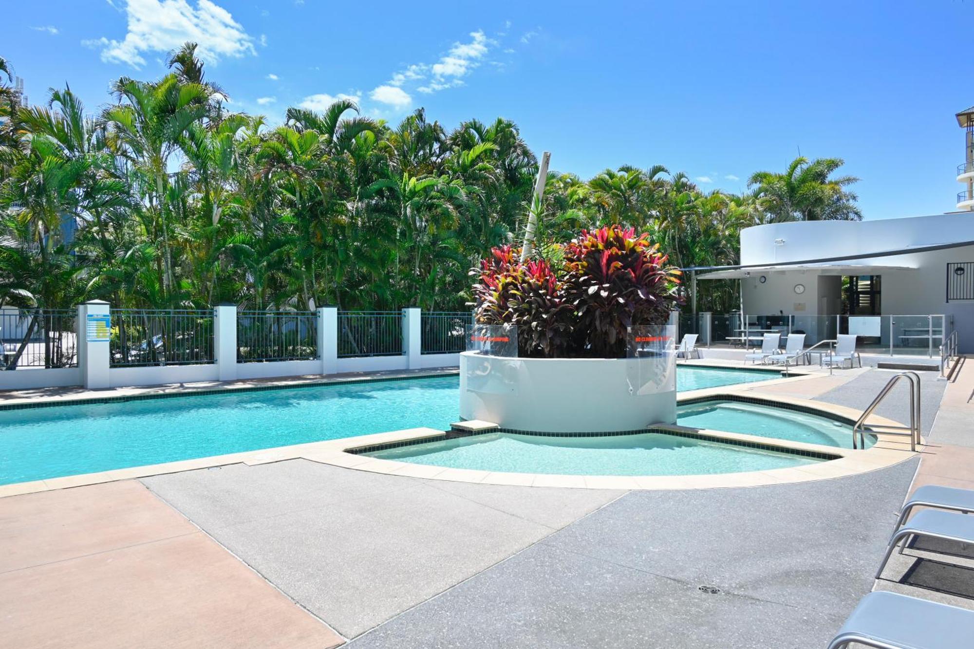 Heaven, Pool / Zd8 Apartment *